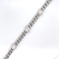 Curve link bracelet with five diamonds roundel